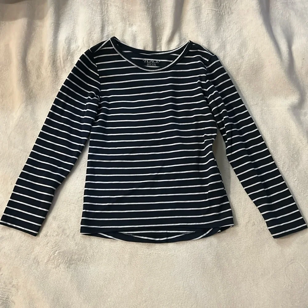 The Children’s Place long sleeve tee
